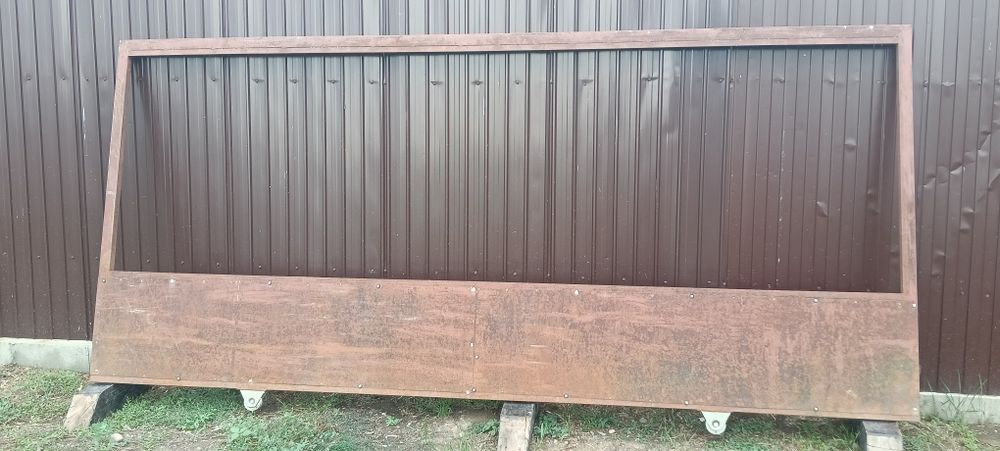 De vânzare poartă metalică