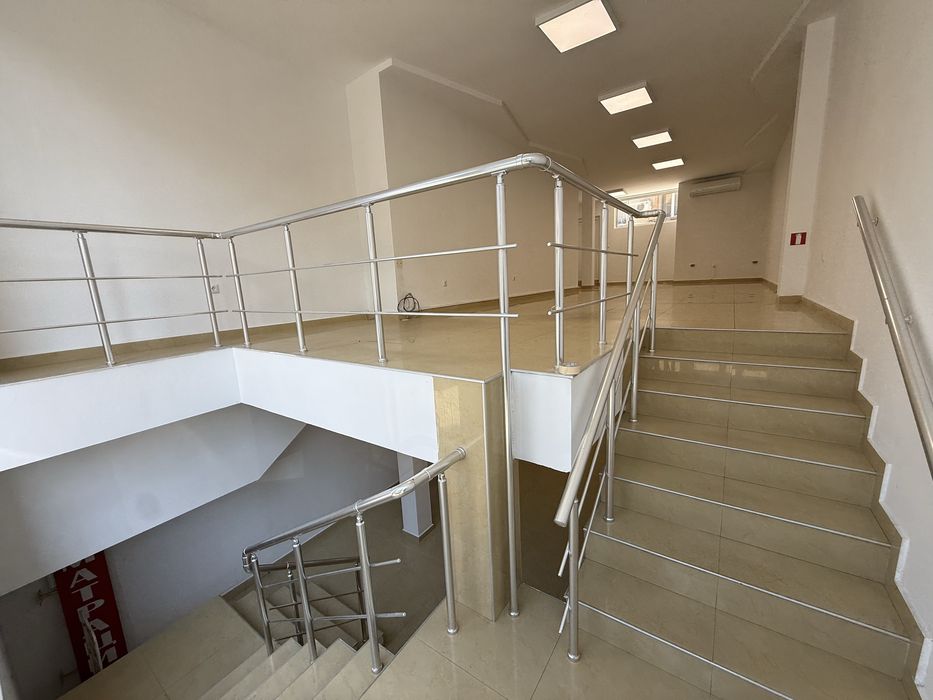 Дава се под наем Магазин в Казанлък - 240 кв.м за 510 € - Снимка #1