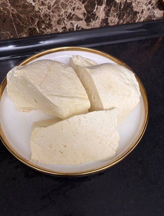 Молоко и брынза