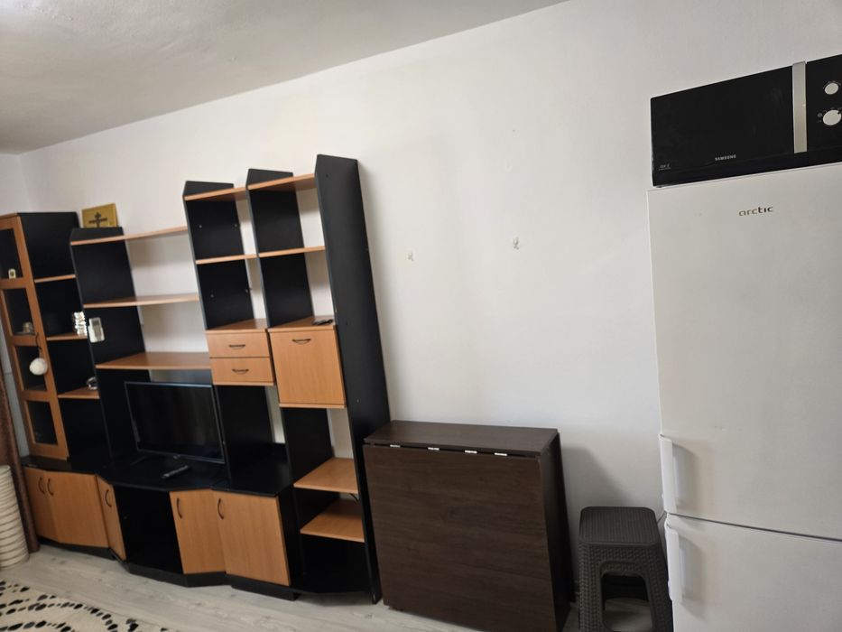 Persoană fizică ofer garsonieră spre inchiriere