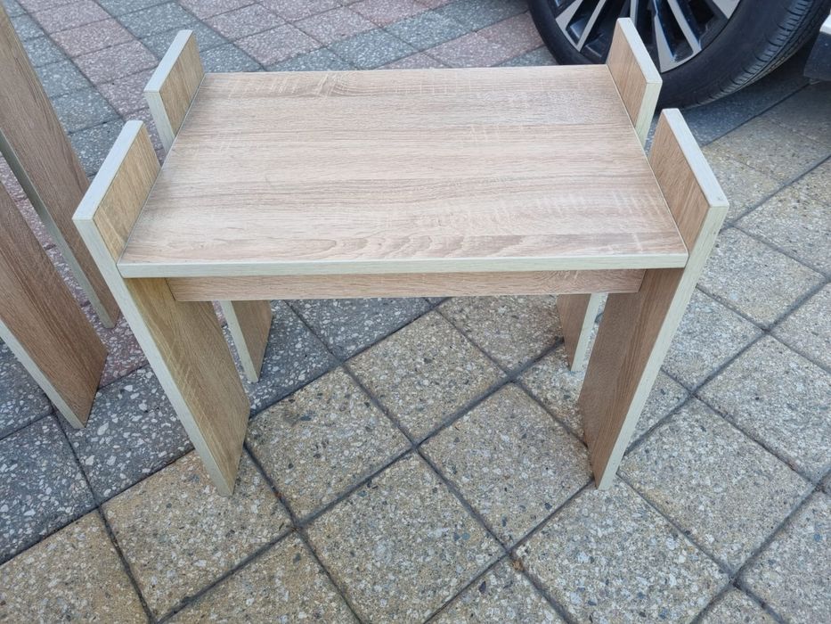 Скамейка и табуретки