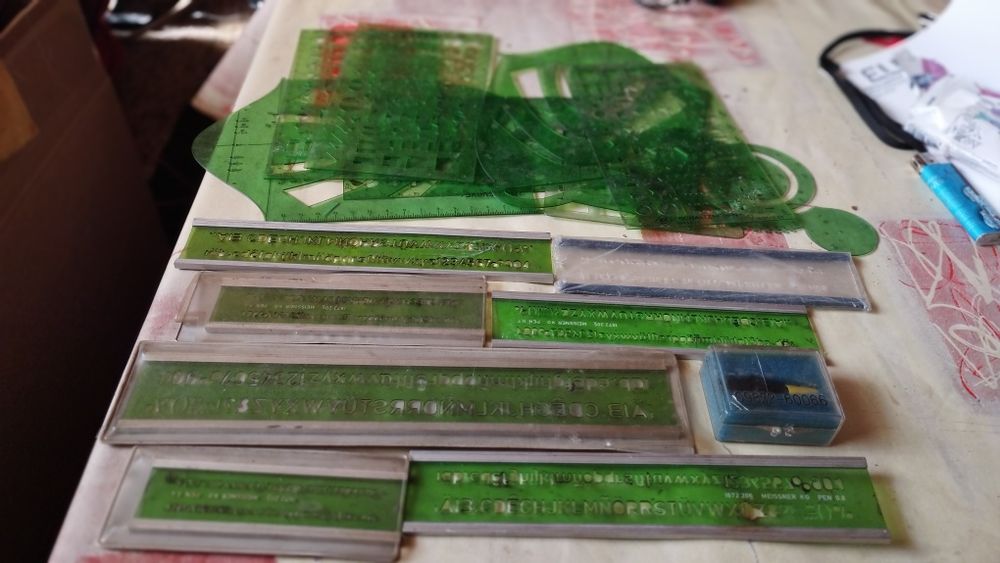 Рапитографи и чертожни инструменти