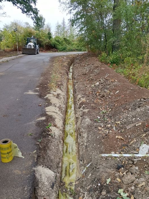Închiriez buldoexcavator
