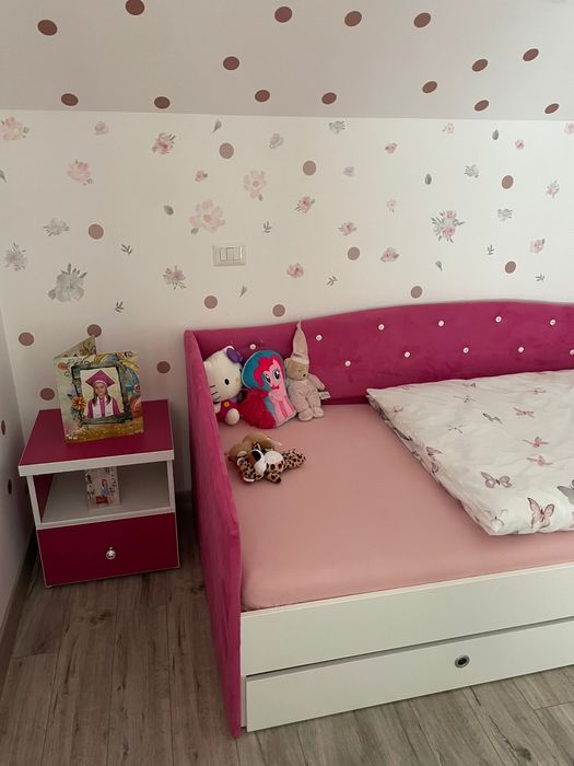 Pat tapitat pentru fete