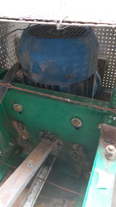 Продается дымосос с электродвигателем 5.5 квт.