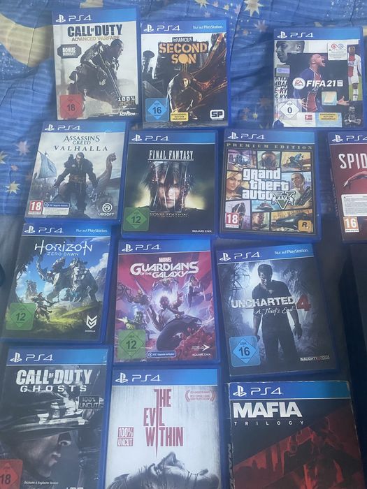 Vand ps4 pro 2400 ron negociabil