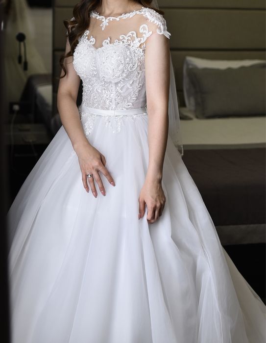 Продается свадебное платье