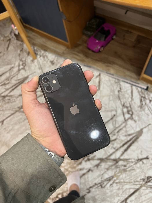 Продам Iphone 11