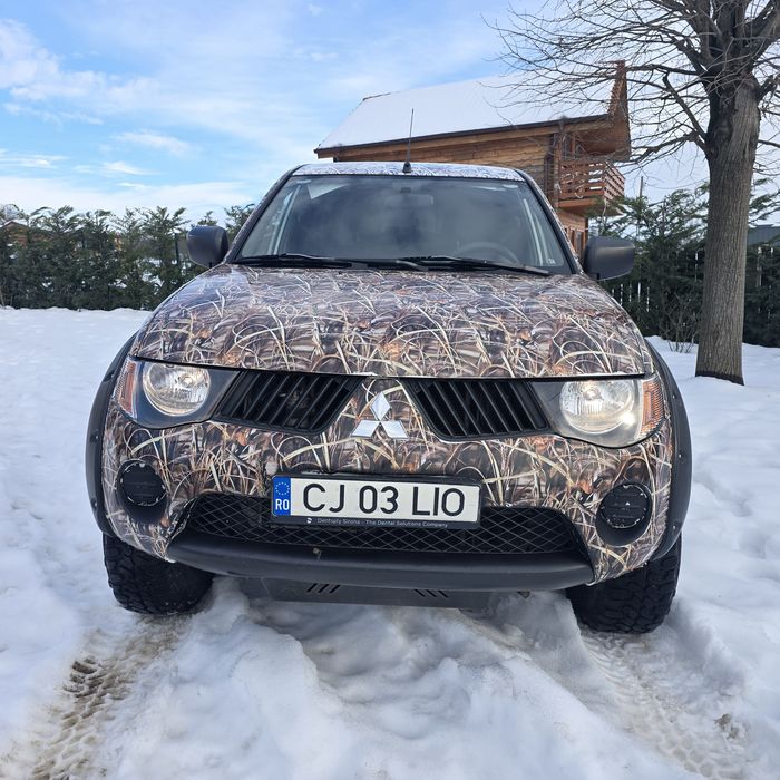 Vând Mitsubishi L200