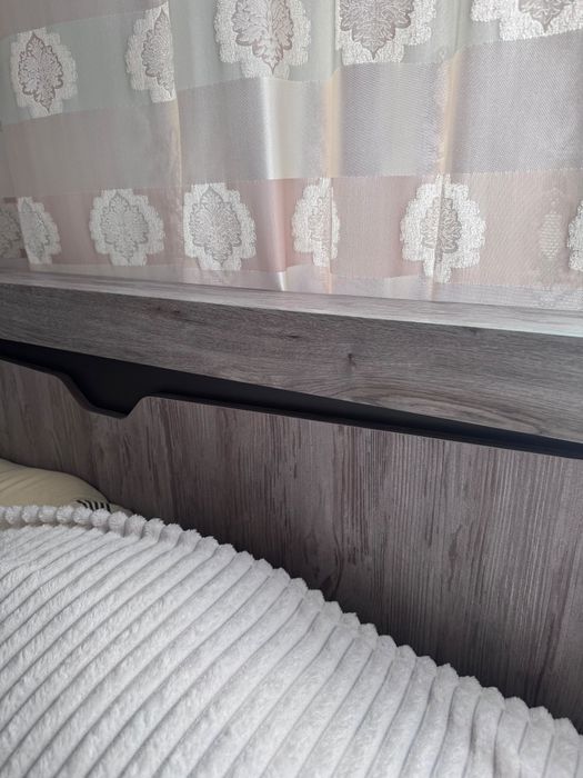 Продаю двуспальную кровать