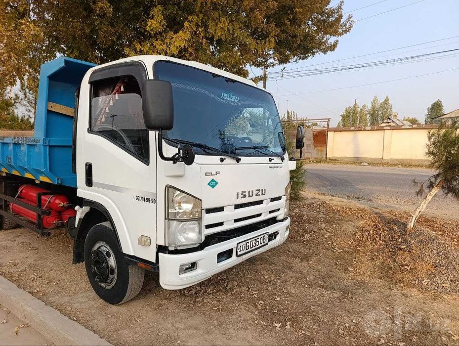 Isuzu samasval 2012 yil