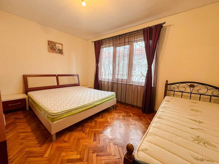Продава се Двустаен апартамент в Русе, Център - 52 кв.м за 1731 €/кв.м - Снимка #6