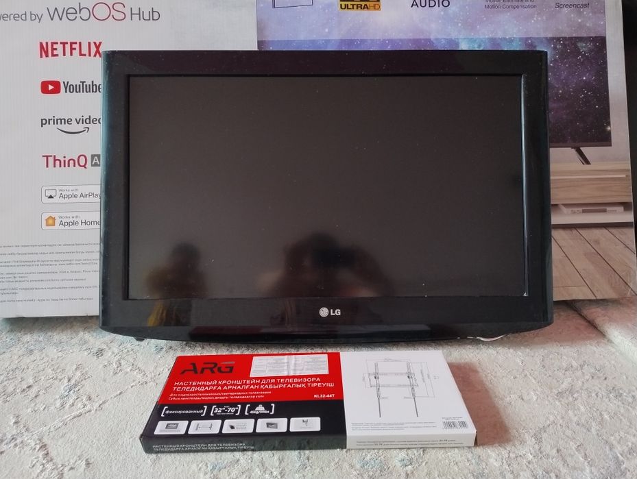 Телевизор LG 82 диоганал