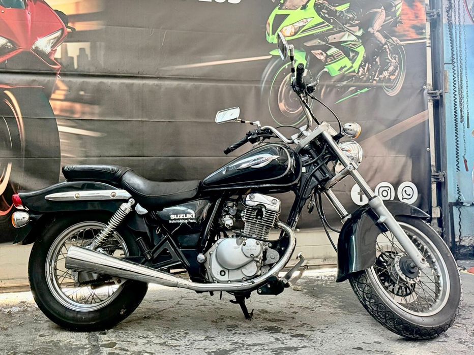 Suzuki GZ125 Marauder A1