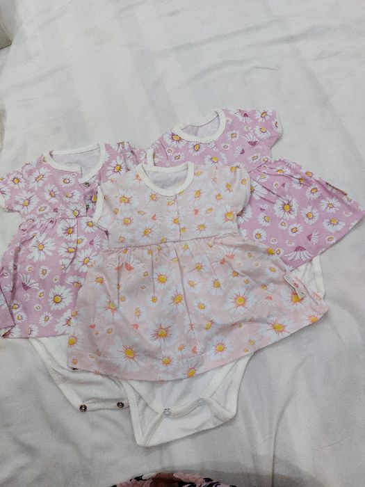 Милый комплект для новорожденной - ромашки