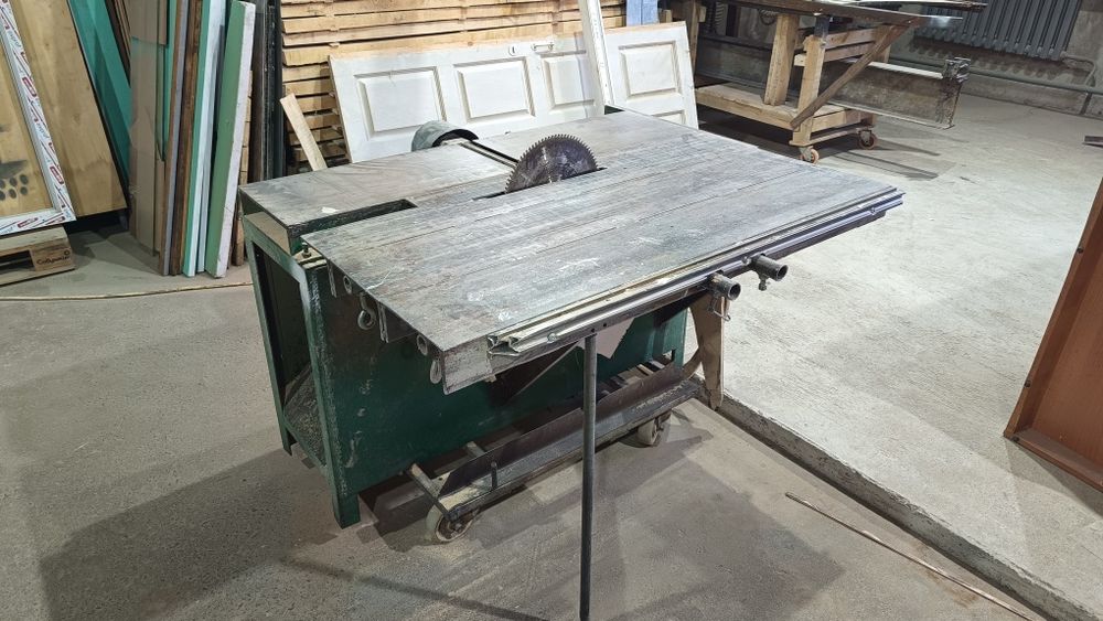 Циркулярный станок с Фуганком.