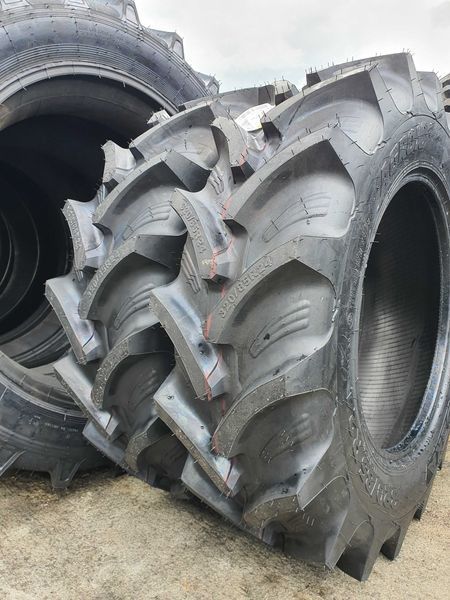12.4R24 radial 320/85R24 noi radiale pentru tractoare 4x4 , OZKA CWYX