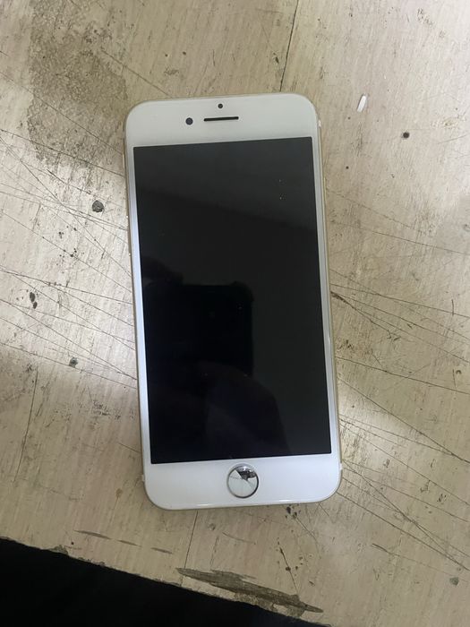 айфон 7 супер держит батарею