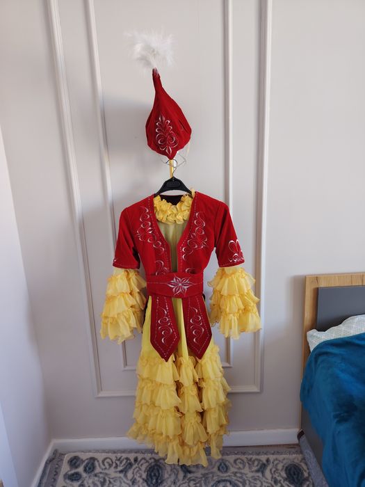 Қыздарға ұлттық киымдер