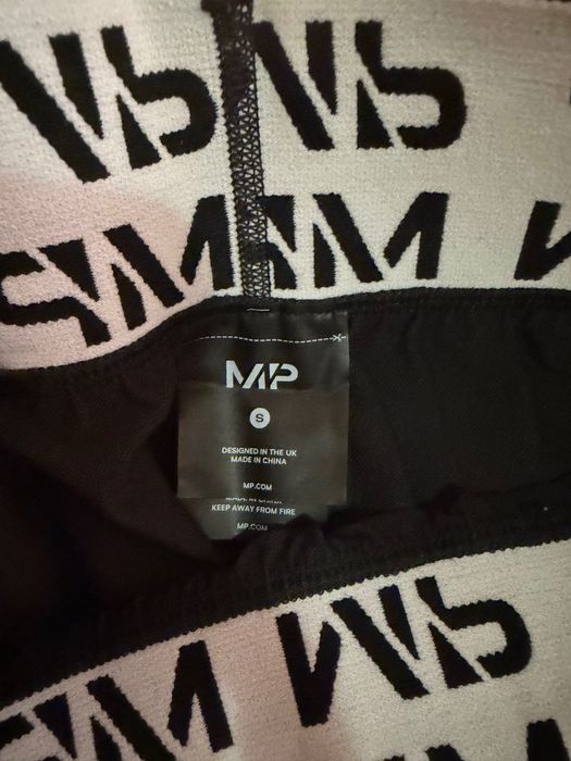 Продавам спортен клин MP (MyProtein), размер S, черен цвят.