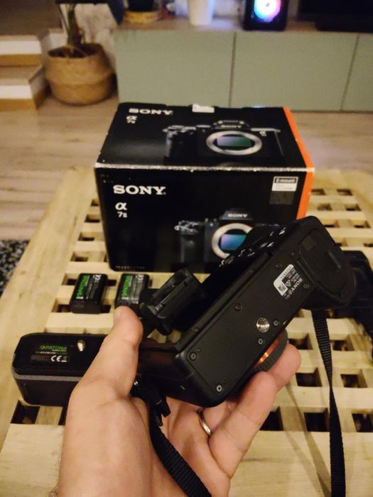 Vand Sony A7II full frame  impecabil 15k cadre+ Sony 28mm F2