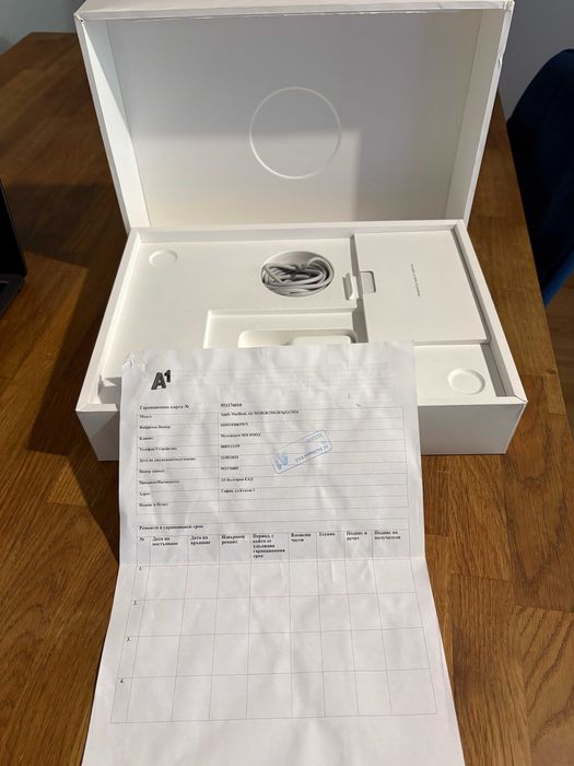 Macbook Air 13" M3, 2024 256GB
