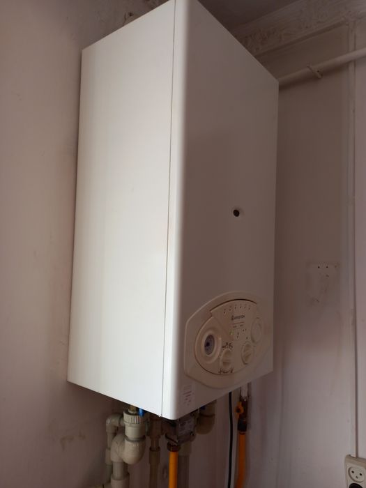 Газовый котёл  Ariston