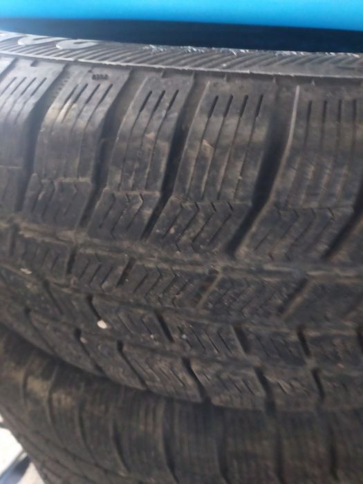 Vând 4 cauciucuri  utilizate pentru mașină Suzuki!!!