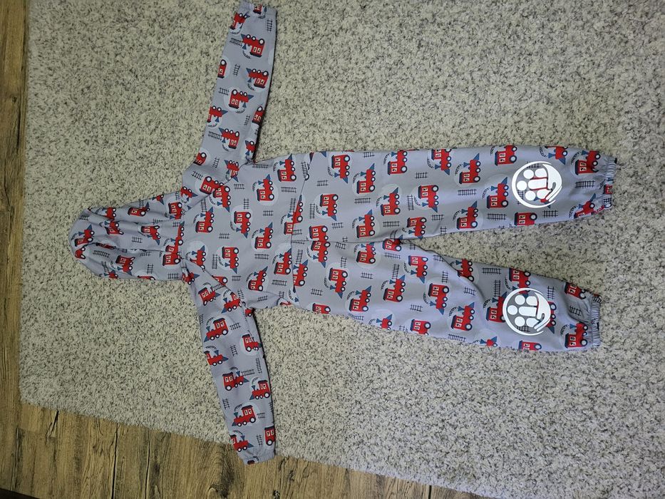 Vând salopeta Kidscare