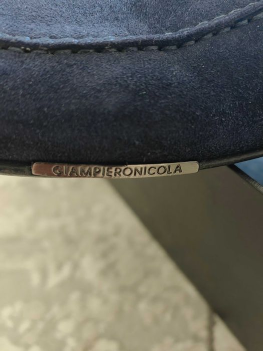 Продам мужскую обувь лоферы