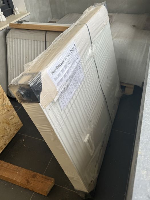 Calorifere noi sigilate