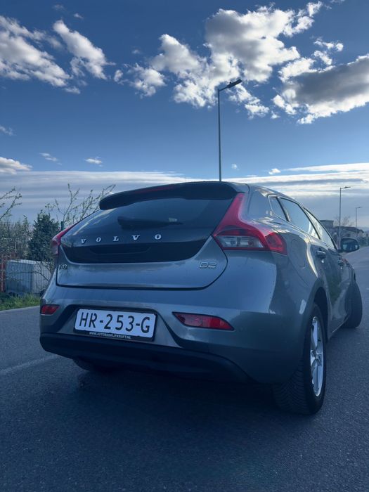 VOLVO v40 2.0L Diesel 2016