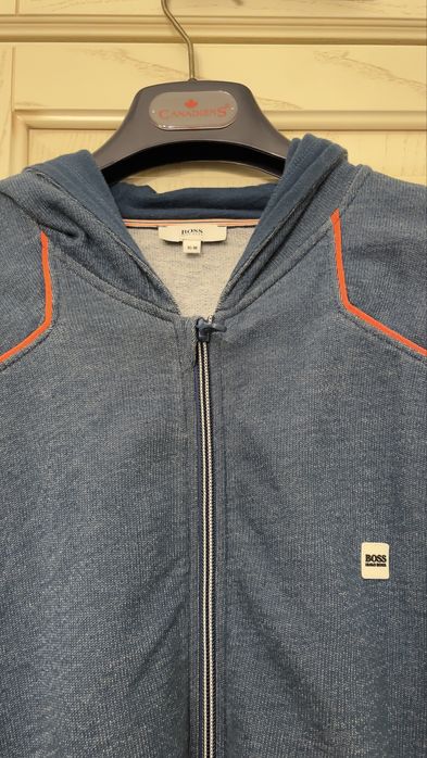 Кофта Hugo Boss с капюшоном, размер M