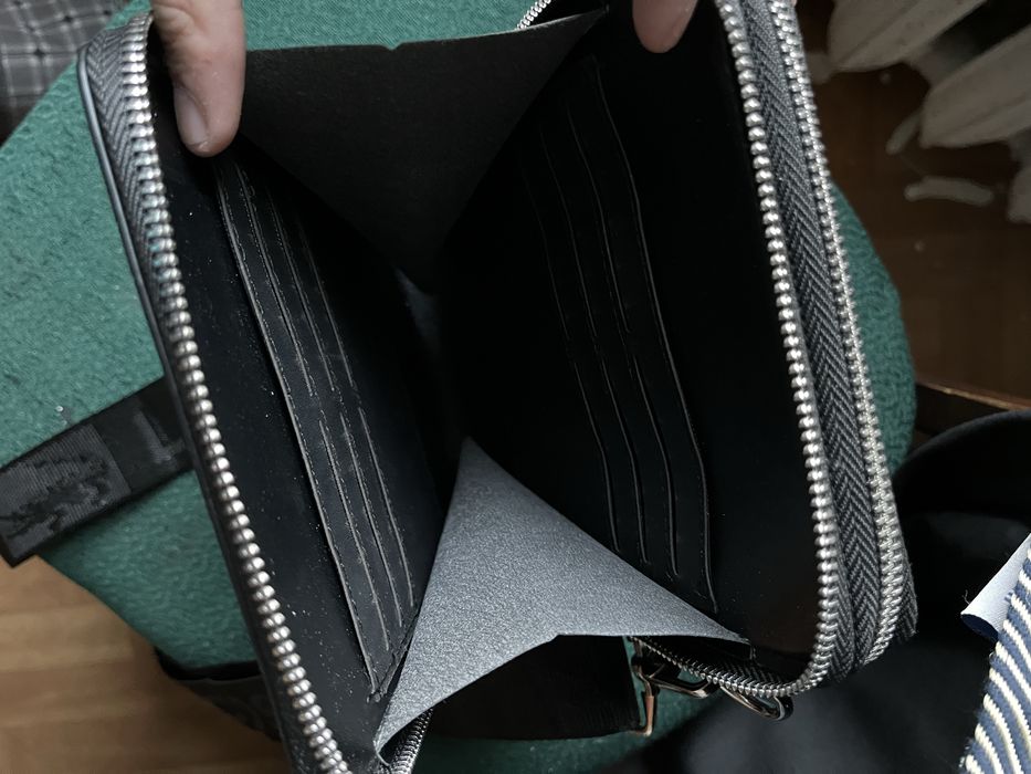 Продам барсетку лакосте пужская