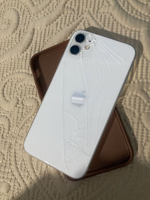 Продаю Iphone 11