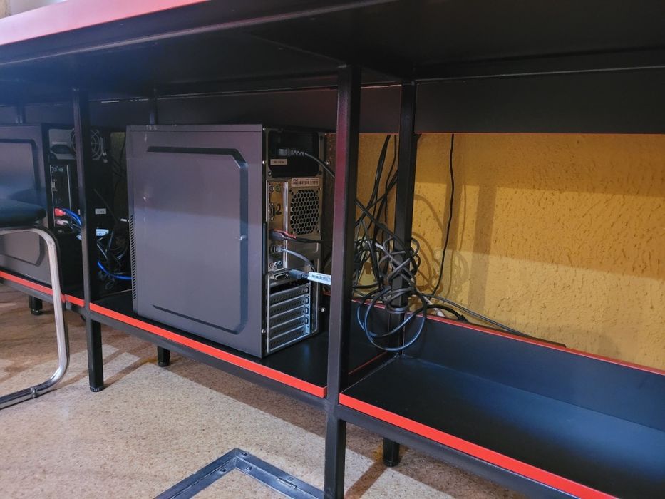 Столы в стиле лофт