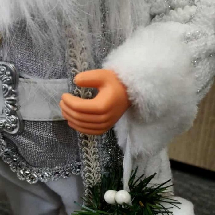 Дядо Коледа в сребристо – празнична фигура