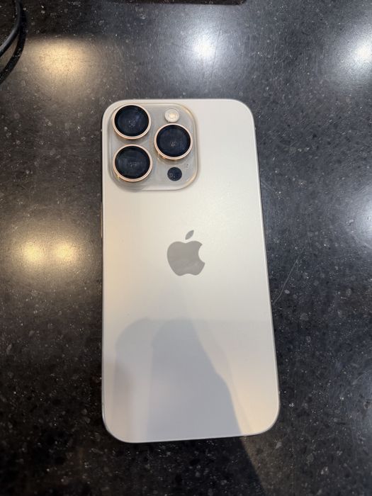 Продам 15 pro 256gb