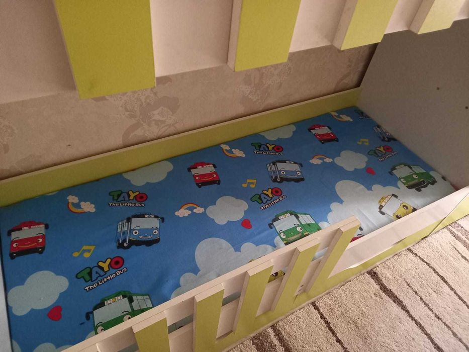 Двухярустная кровать детская