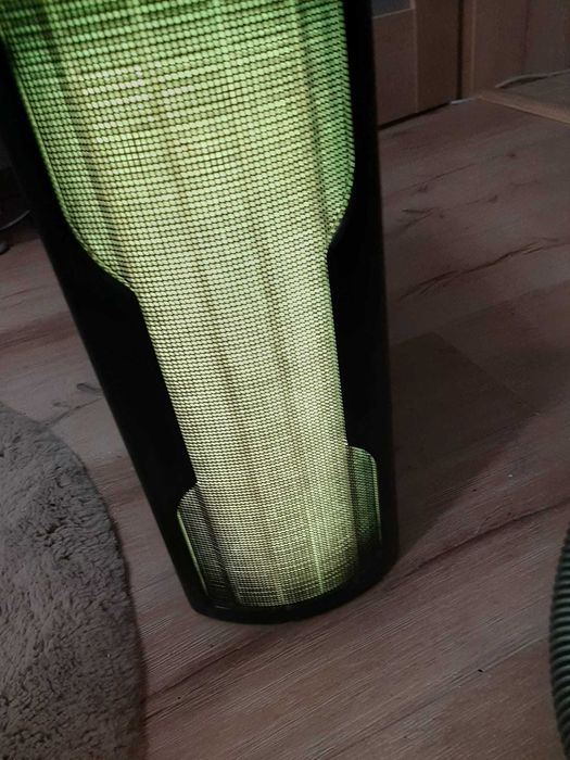 Carcasa interesanta PC - (vine cu un ventilator de 120mm)