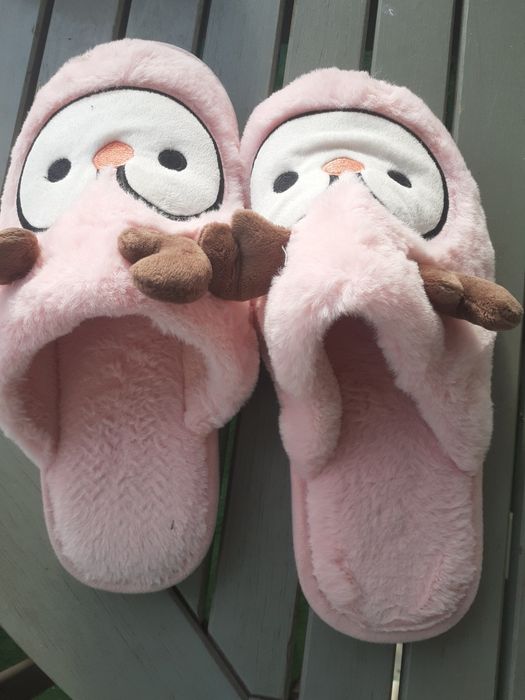 Papuci caldurosi de dama