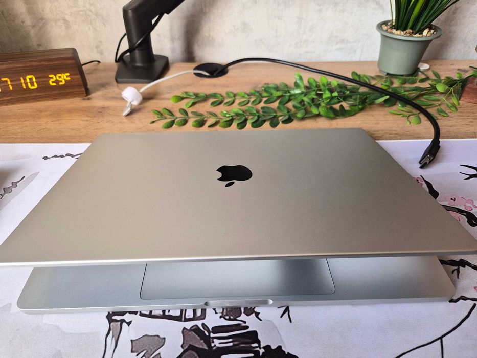 Macbook Pro 16 M1 Pro 32/512 100%