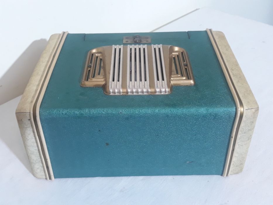 Aparat de radio vechi, de colectie