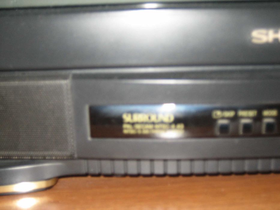 TV SHARP чистокровный Японец