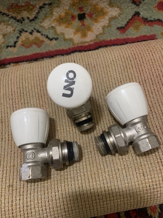 Продам кран-вентили на алюминиевые радиаторы