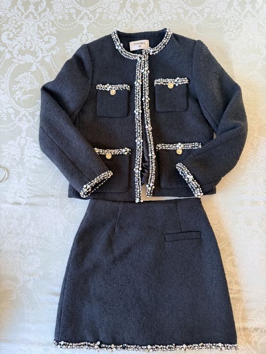 Costum dama Chanel tweed ivory cu cristale – sacou + fustă – mărimea S