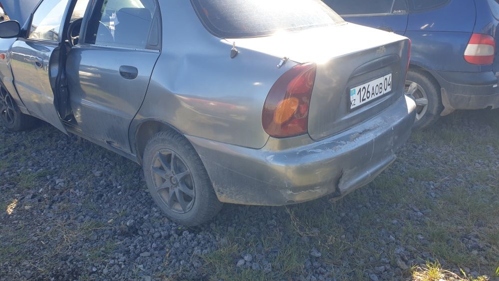 Chevrolet lanos,