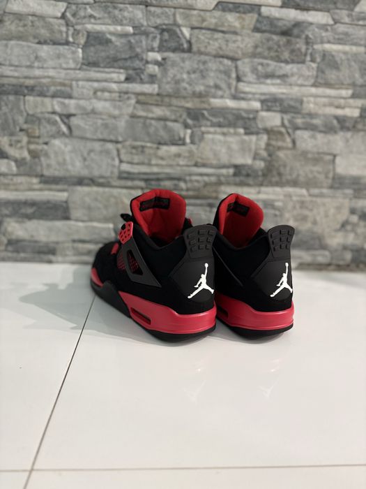 Jordan 4 red thunder