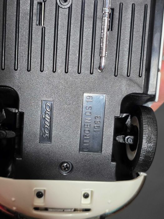 Macheta Auto 1/18 Solido Citroen DS19 Alb Plafon negru