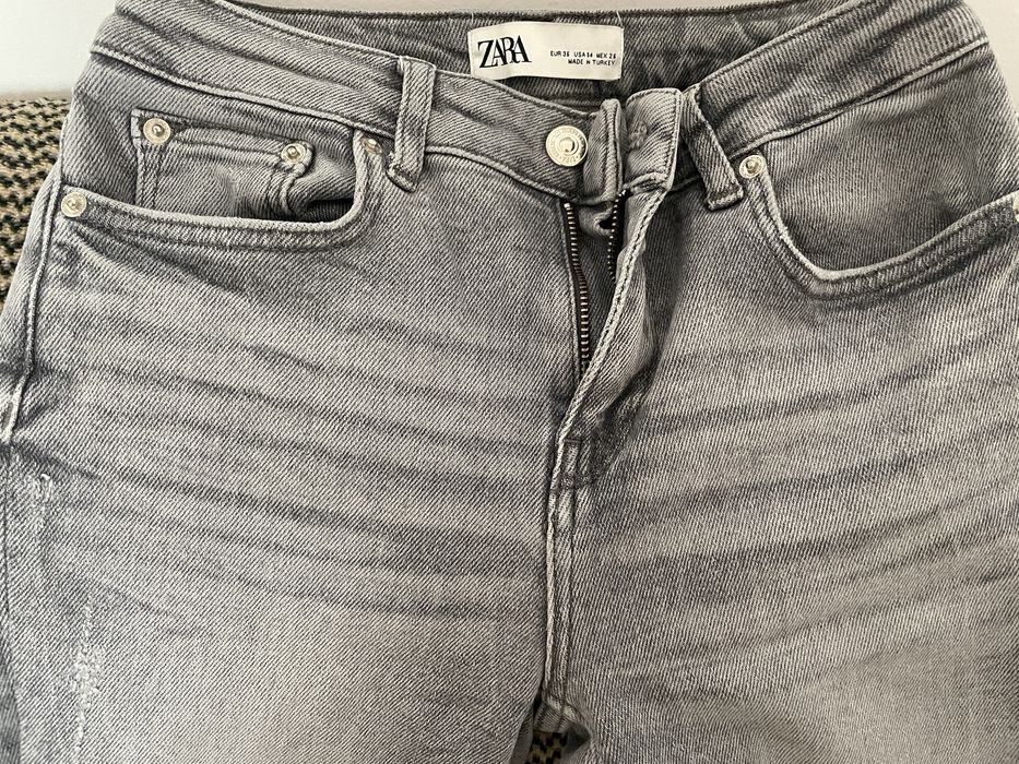 Blugi Zara marimea 36, drepti